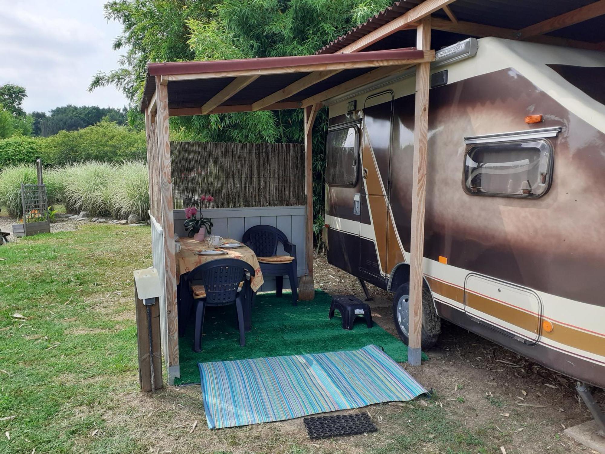 Maison D'Hotes Afrika Du Queyroux Ginestet Rum bild